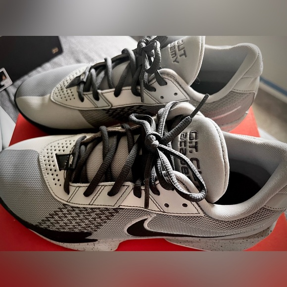 Nike Black and Gray Athletic Shoes - Picture 1 of 4